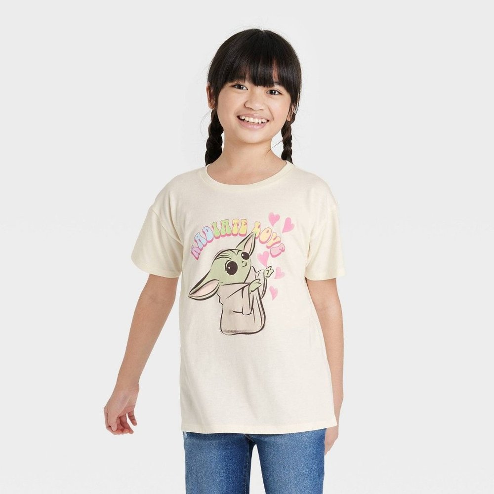 Girls' Radiate Valentine's Day Graphic T-Shirt - The Mandalorian Cream Medium